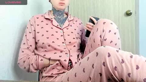 Alis online show from March 10, 2025, 2:39 am