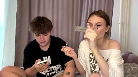 Kaithie and Jessie online show from July 2, 2026, 4:13 pm
