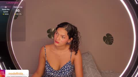 Snapshot of _frida_1 chatting on October 4, 2025, 1:42 pm Frida online show from October 4, 2025, 1:42 pm