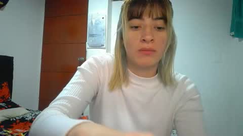 Mia-foster online show from April 5, 2026, 2:53 am