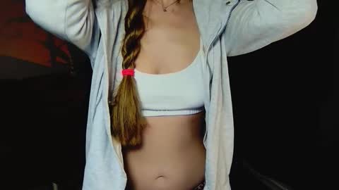 Snapshot of _goldilocks__ chatting on September 28, 2025, 6:46 pm _goldilocks__ online show from September 28, 2025, 6:46 pm