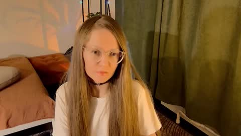 Snapshot of _goldilocks__ chatting on October 11, 2025, 3:43 pm _goldilocks__ online show from October 11, 2025, 3:43 pm