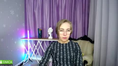 _greybunny_ online show from October 14, 2025, 12:28 pm