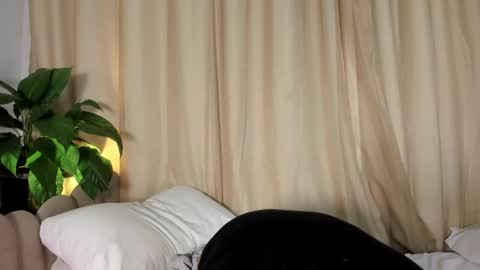 Hanna johnson online show from September 18, 2025, 3:08 am