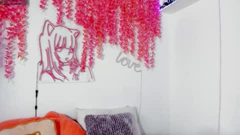 Hanna Botero online show from October 15, 2025, 12:33 am