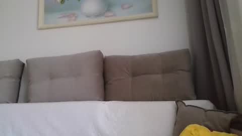 Snapshot of _hidden_frommymoom_ chatting on April 24, 2026, 6:38 am Criss4u online show from April 24, 2026, 6:38 am