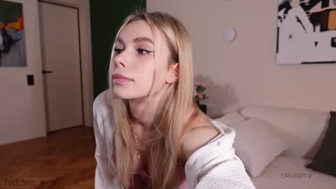 Laura online show from January 18, 2025, 4:10 pm