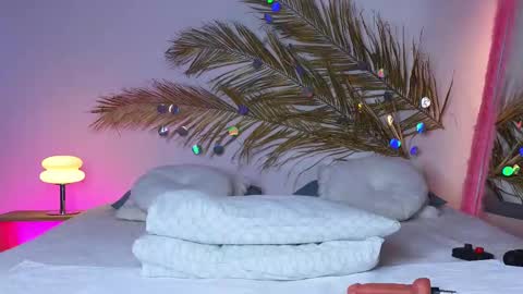 Holly online show from February 20, 2025, 6:06 am