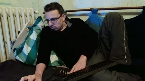 Manuel online show from December 8, 2024, 9:08 pm