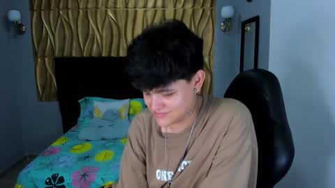 Snapshot of _ian_sweet chatting on November 23, 2025, 7:35 pm ian online show from November 23, 2025, 7:35 pm