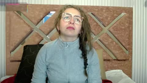 Snapshot of _isaabellaa chatting on May 17, 2026, 1:07 pm Isa online show from May 17, 2026, 1:07 pm