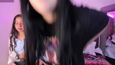 Snapshot of _isabella_2 chatting on January 3, 2025, 1:36 pm Isa online show from January 3, 2025, 1:36 pm