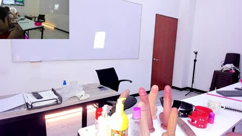 Snapshot of _isabella_2 chatting on January 31, 2025, 2:39 pm Isa online show from January 31, 2025, 2:39 pm