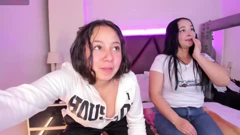 Snapshot of _isabella_2 chatting on February 25, 2025, 3:27 pm Isa online show from February 25, 2025, 3:27 pm