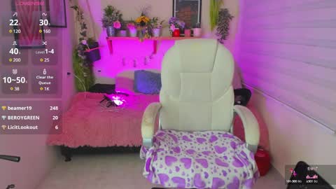Snapshot of _ivanna11_ chatting on January 17, 2025, 9:17 pm Ivanna online show from January 17, 2025, 9:17 pm