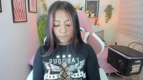 Snapshot of _ivanna11_ chatting on October 20, 2025, 3:40 am Ivanna online show from October 20, 2025, 3:40 am