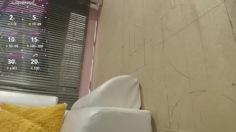 J A D E online show from November 14, 2025, 12:04 pm