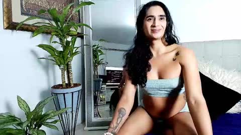 Snapshot of _jade_2 chatting on March 5, 2025, 11:38 pm Jade online show from March 5, 2025, 11:38 pm