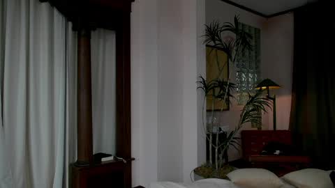 Snapshot of _june chatting on May 6, 2026, 6:35 pm june online show from May 6, 2026, 6:35 pm
