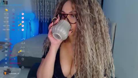 _just_a_queen_3 online show from December 19, 2025, 5:09 pm