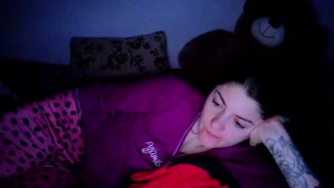 _just_a_simple_girl online show from June 1, 2026, 2:02 am