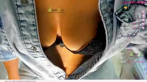 Snapshot of _justcallme_ chatting on May 10, 2026, 12:10 pm _justcallme_ online show from May 10, 2026, 12:10 pm