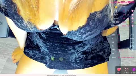 Snapshot of _justcallme_ chatting on June 1, 2026, 9:27 pm _justcallme_ online show from June 1, 2026, 9:27 pm