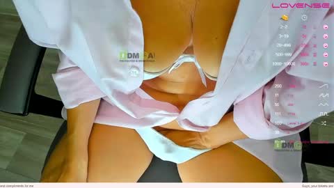 Snapshot of _justcallme_ chatting on June 7, 2026, 7:45 am _justcallme_ online show from June 7, 2026, 7:45 am