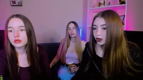 Snapshot of _kellykitten_ chatting on November 21, 2025, 9:52 am _kellykitten_ online show from November 21, 2025, 9:52 am