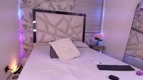 Kendall online show from July 31, 2026, 3:17 am