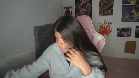 Snapshot of _kendall_jones chatting on January 9, 2025, 12:03 am _kendall_jones online show from January 9, 2025, 12:03 am