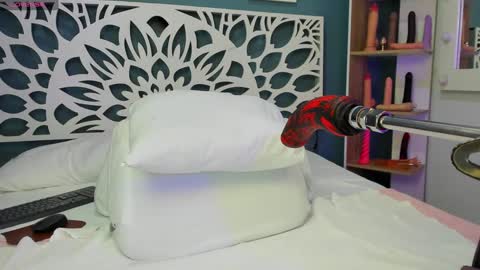 _kheissy_ online show from January 29, 2025, 11:51 am