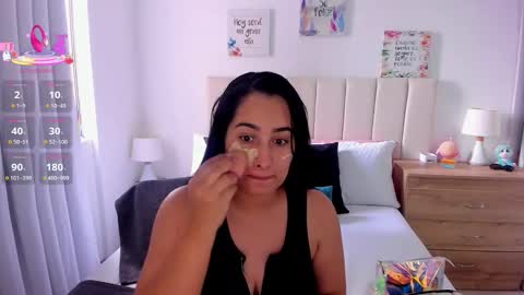 Kim online show from November 23, 2025, 8:30 pm