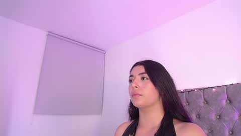 _kimtorres_ online show from December 15, 2024, 9:45 am