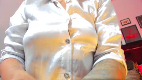 Kiraaaa 0 online show from January 18, 2025, 8:30 pm