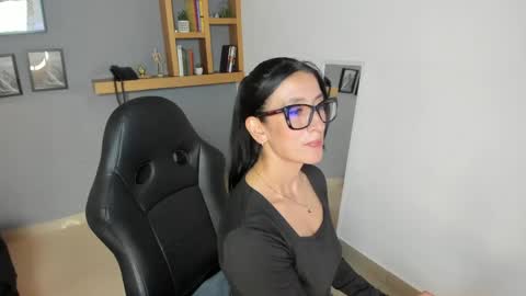 Snapshot of _kiramoon__ chatting on April 29, 2026, 9:21 pm Kiraaaa 0 online show from April 29, 2026, 9:21 pm