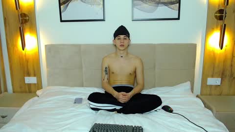 Snapshot of _kurt chatting on February 4, 2025, 1:56 am Kurt online show from February 4, 2025, 1:56 am