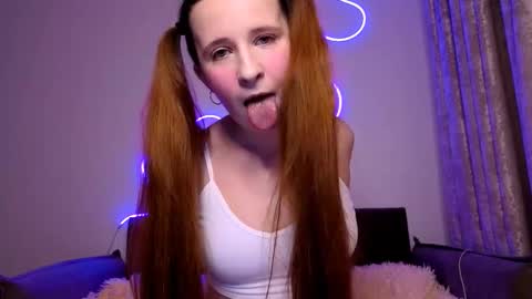 _kylle_ online show from November 29, 2025, 8:45 pm