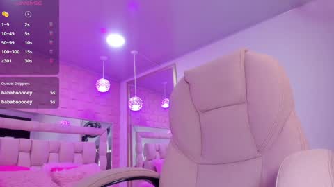 Snapshot of _laaura_ chatting on December 22, 2024, 1:33 pm Laura online show from December 22, 2024, 1:33 pm