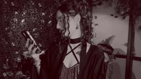 Lady Luna online show from December 28, 2024, 12:04 am