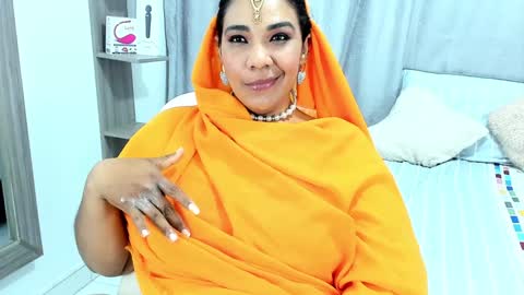 NAILHA SAJANI  online show from December 6, 2024, 3:44 pm