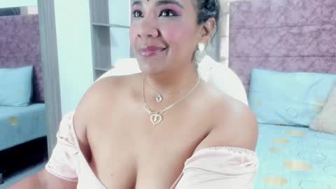 NAILHA SAJANI  online show from February 11, 2025, 1:09 pm