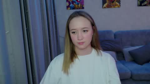 _lalune_ online show from December 29, 2024, 12:09 am