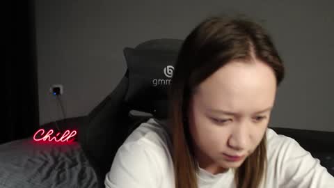 _lalune_ online show from November 30, 2025, 10:30 am