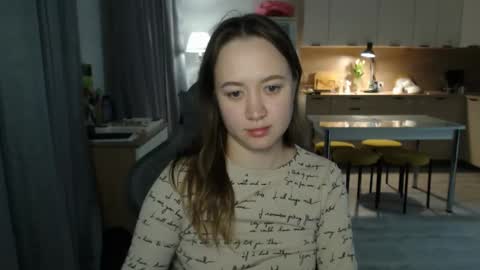 _lalune_ online show from March 9, 2026, 6:12 pm