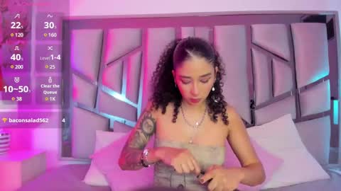 Lanna  online show from February 13, 2025, 11:50 am