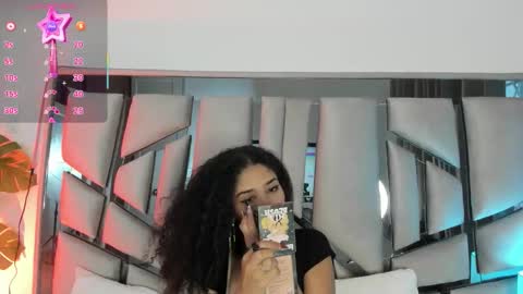 Lanna  online show from February 4, 2026, 11:27 am