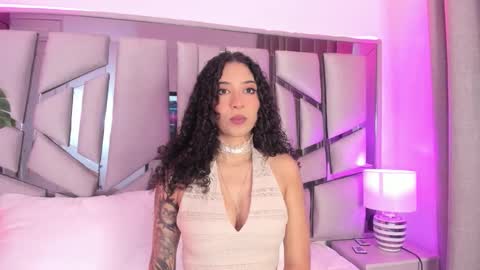 Lanna  online show from February 14, 2026, 11:29 am