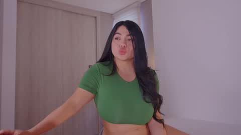 Snapshot of _lasuescun chatting on February 4, 2025, 7:11 pm Alejandra suescun online show from February 4, 2025, 7:11 pm