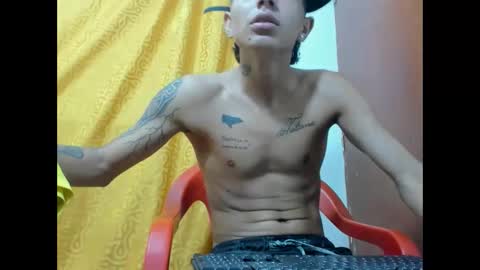 _latinhot_420 online show from May 1, 2026, 12:32 pm